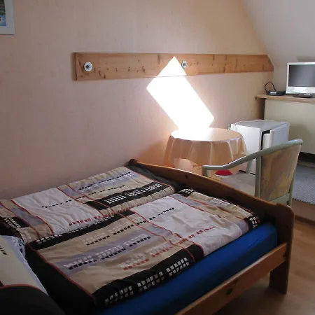 Am Radweg Nr 3 *